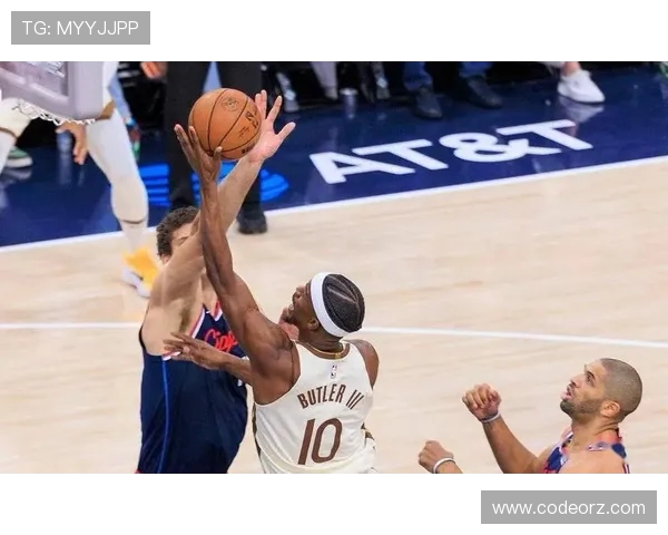 祖巴茨因左脚踝扭伤缺席对奇才比赛 伦纳德出战情况存疑